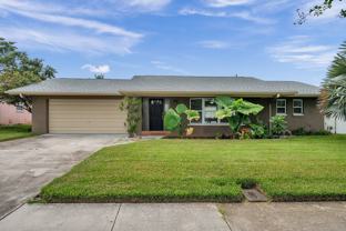 9925 Commodore Dr - Photo 1 of 1