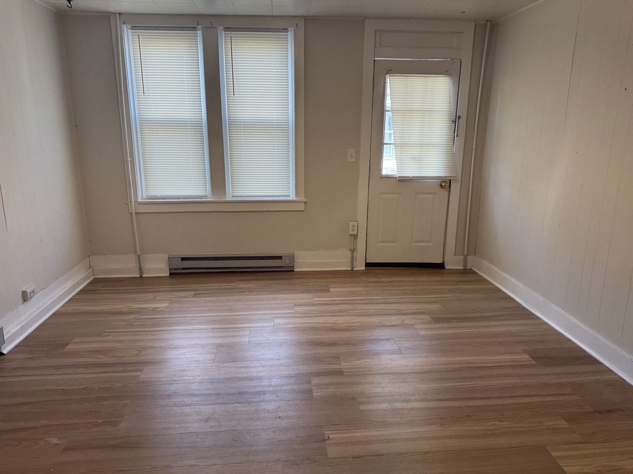 420 N Partridge St - Photo 3 of 10