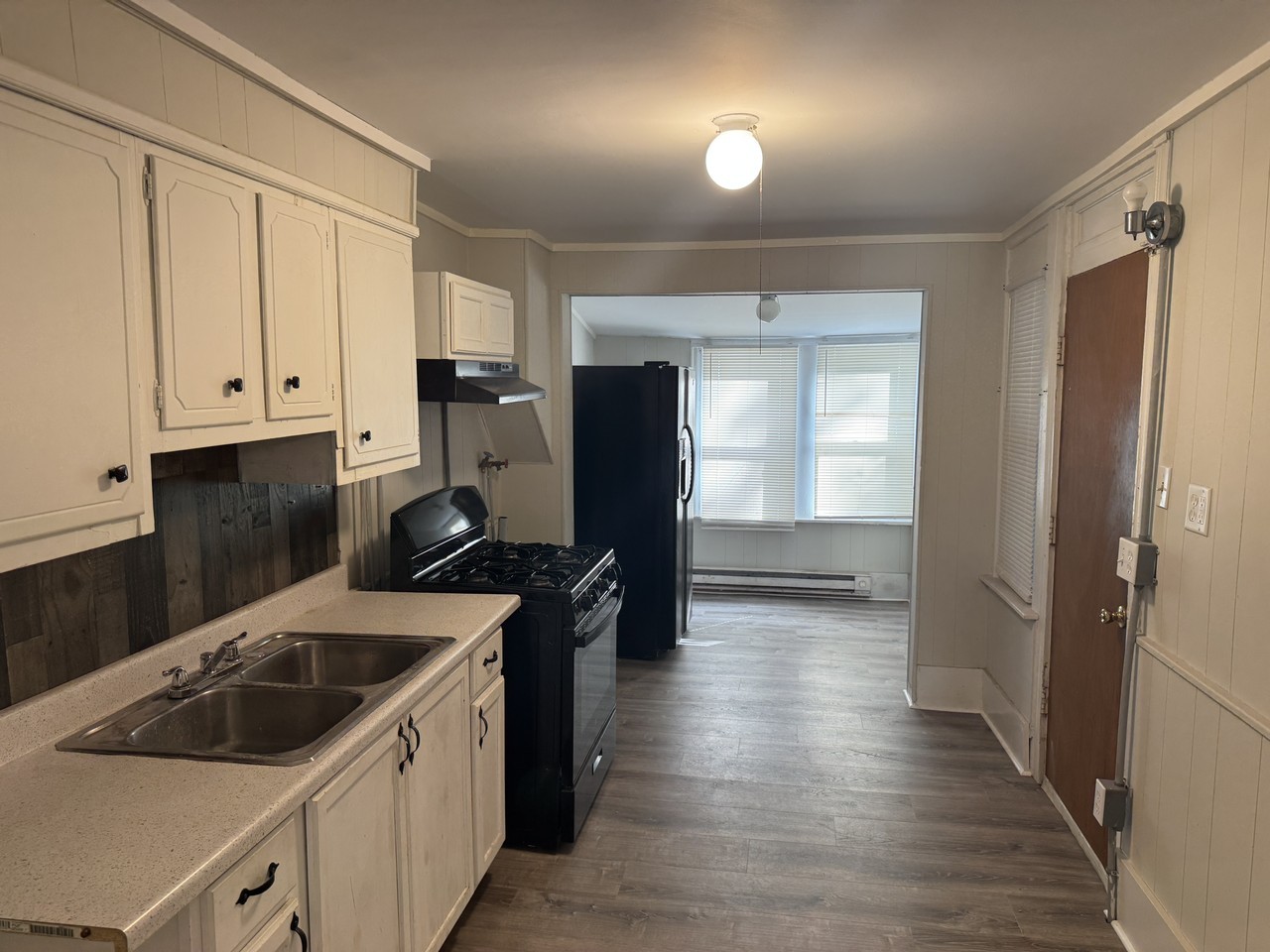 420 N Partridge St - Photo 6 of 10