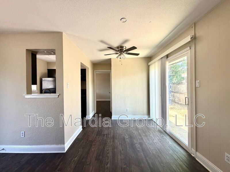 901 Redbird Dr - Photo 4 of 13