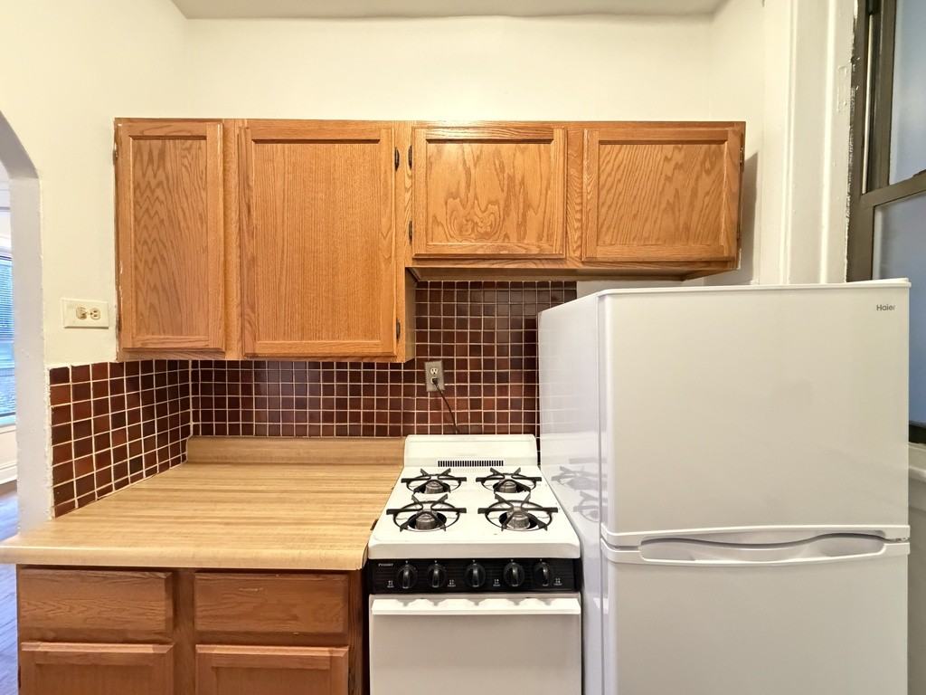 FREMONT + GRACE #1E - Photo 6 of 21