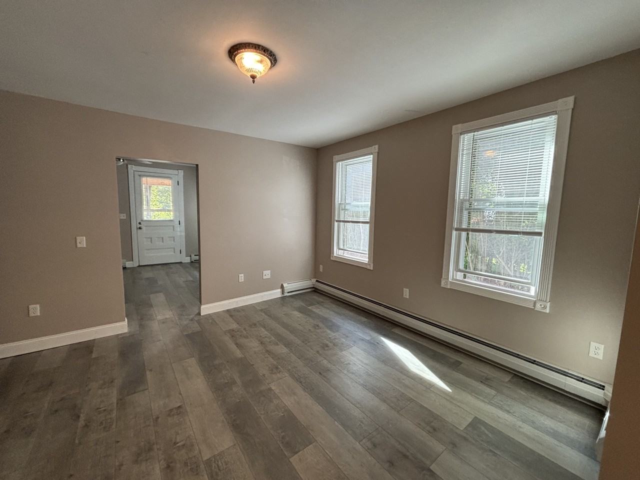 1744 Farmington Ave #1 - Photo 4 of 20