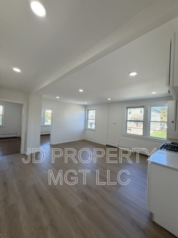 21 Van Courtland Pl - Photo 2 of 6