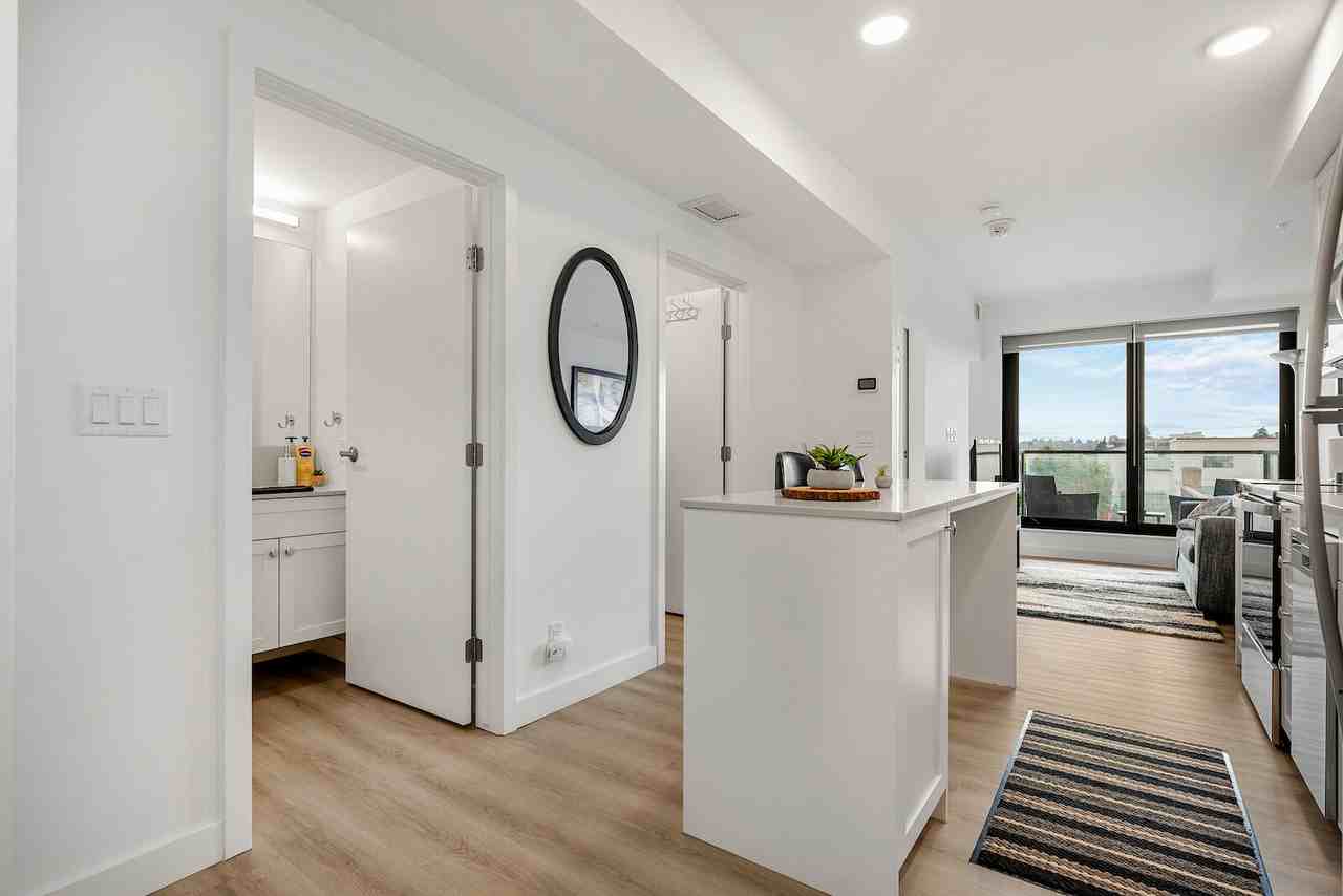 123 Era 1 East - Photo 2 of 32