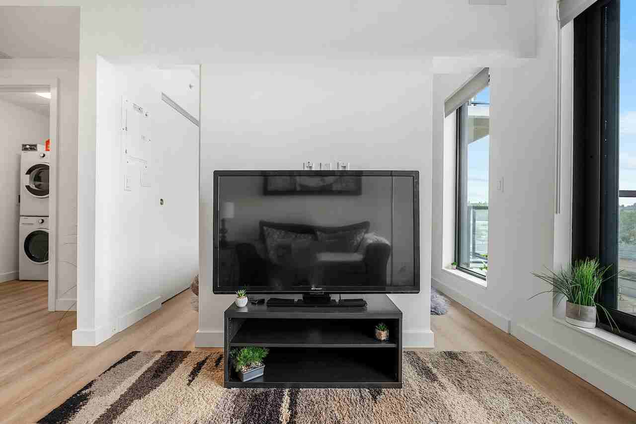 123 Era 1 East - Photo 6 of 32