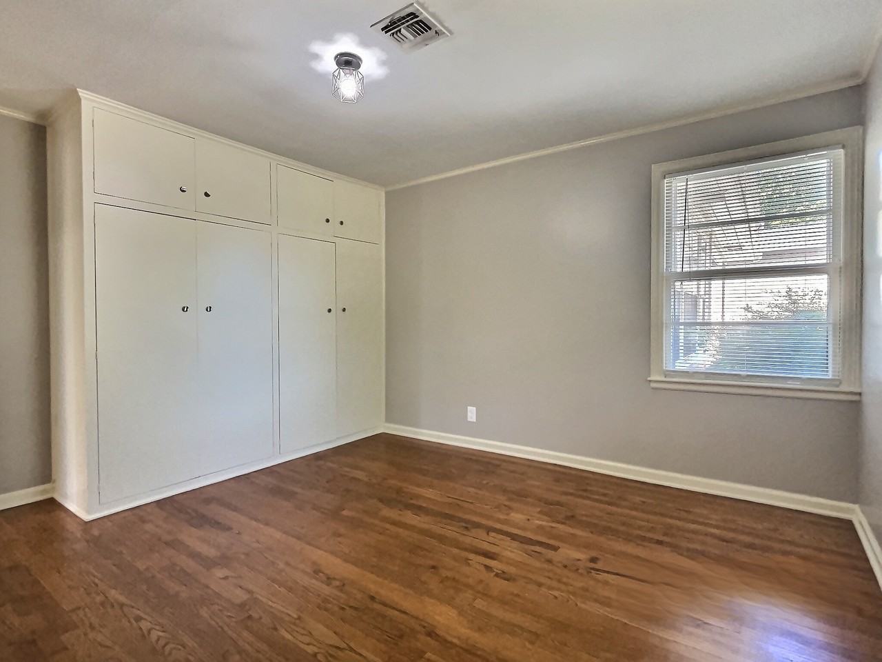 3928 E 1st St #NA - Photo 6 of 12