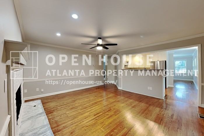 2427 Brookvine Ln - Photo 4 of 22