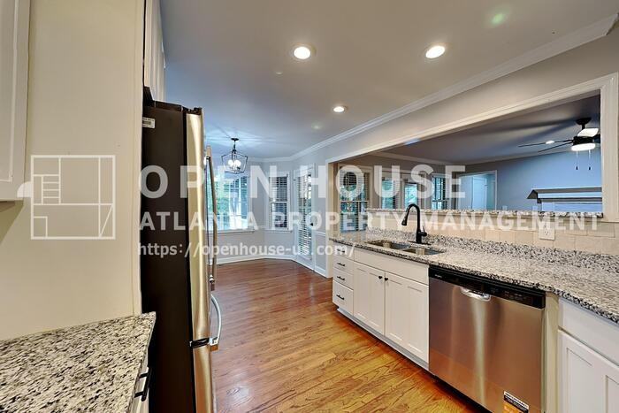 2427 Brookvine Ln - Photo 6 of 22