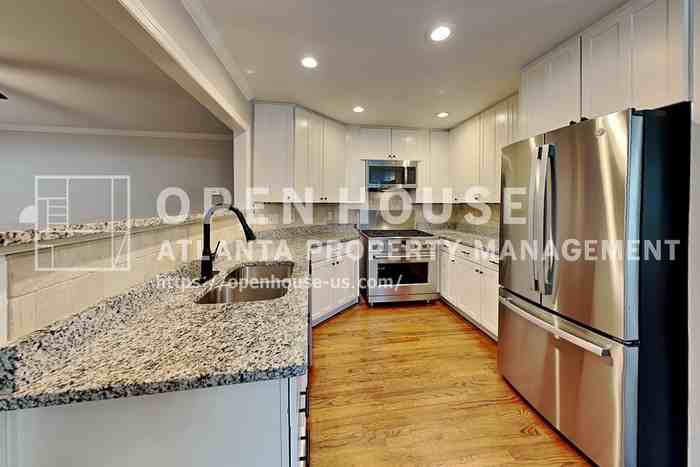 2427 Brookvine Ln - Photo 7 of 22