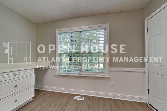 353 Wildwood Ct - Photo 7 of 25