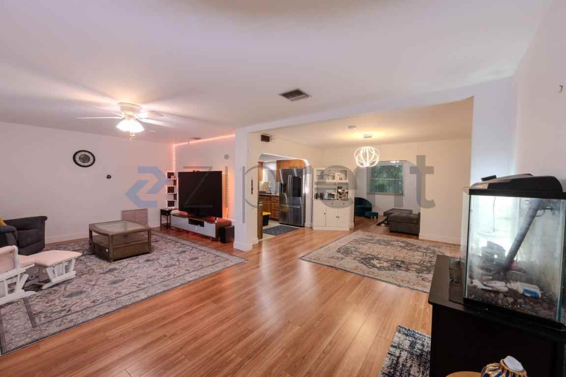 5861 Nw 18th Ct - Photo 4 of 23