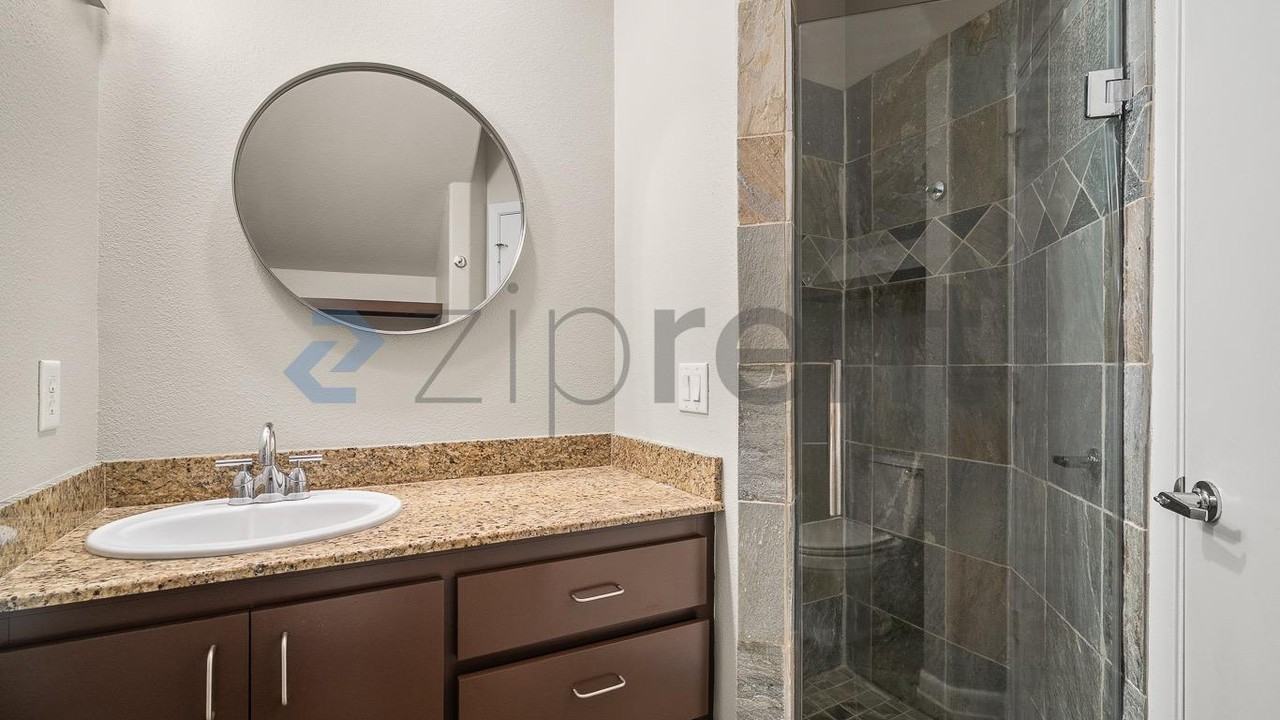 3022 Caroline St - Photo 6 of 21