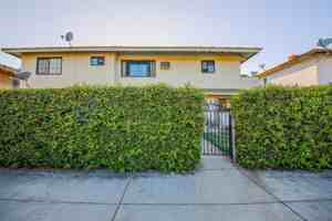 featured image of 349 N Vecino Dr #1