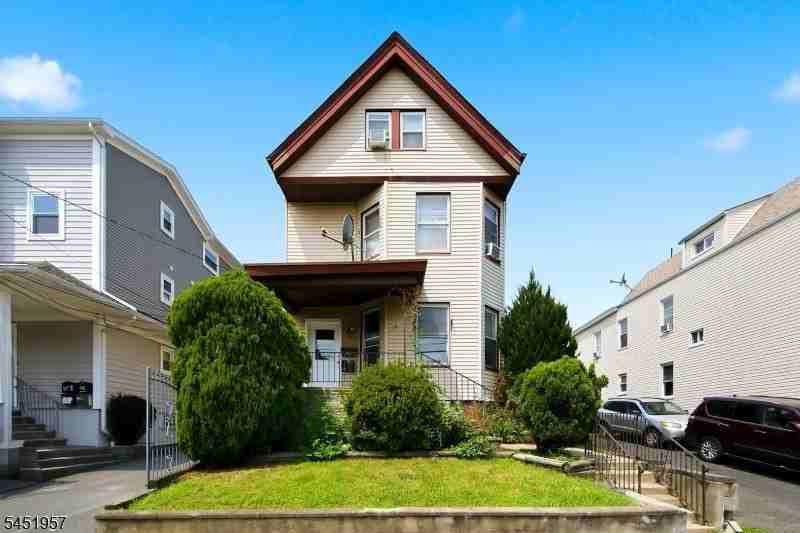 39 La France Ave