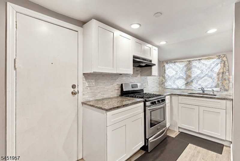 39 La France Ave - Photo 2 of 8