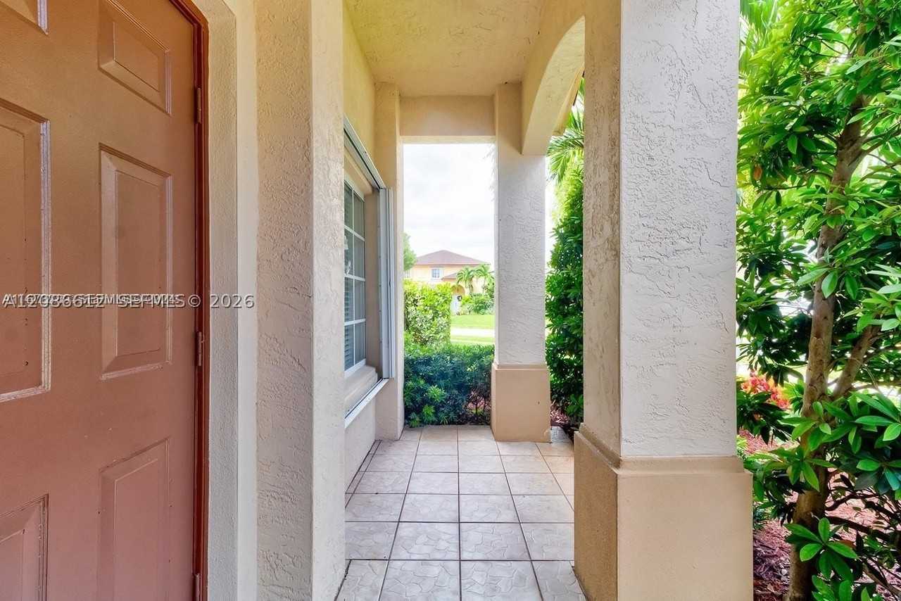 21222 Sw 88th Pl - Photo 5 of 48
