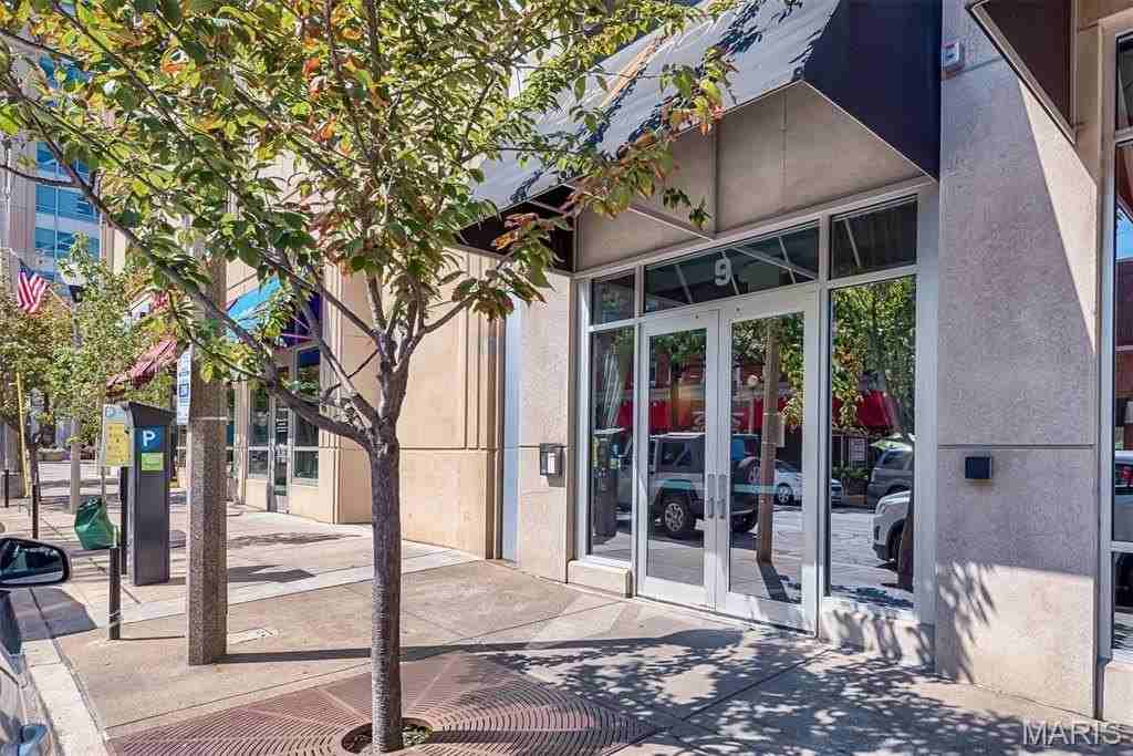 9 N Euclid Ave #302 - Photo 2 of 30