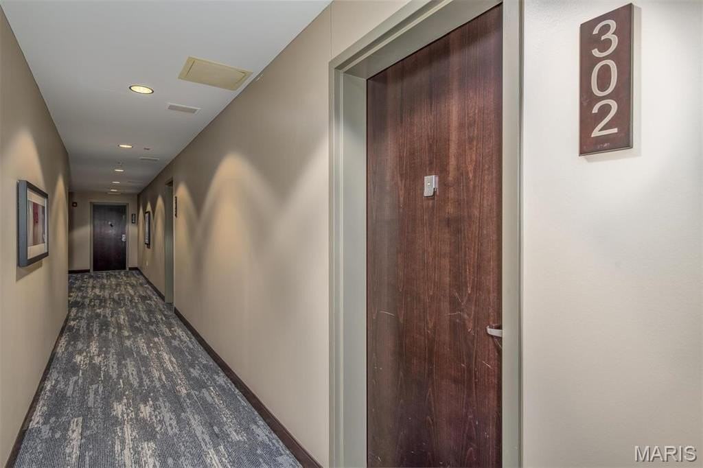 9 N Euclid Ave #302 - Photo 3 of 30