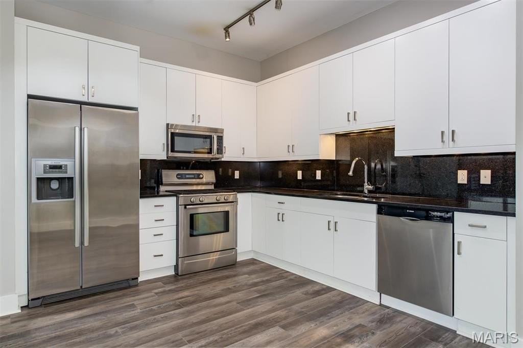 9 N Euclid Ave #302 - Photo 6 of 30