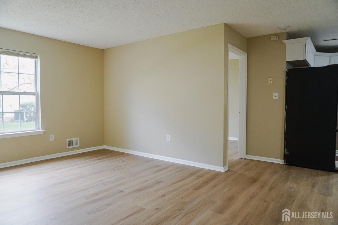 48 Prestwick Way - Photo 5 of 22