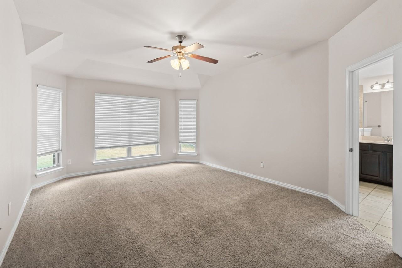 2640 Costa Mesa Dr - Photo 4 of 36