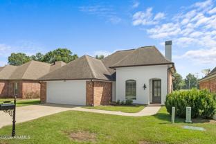 104 Clover Leaf Dr - Photo 1 of 1