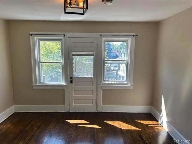 21700 Homer St - Photo 5 of 9
