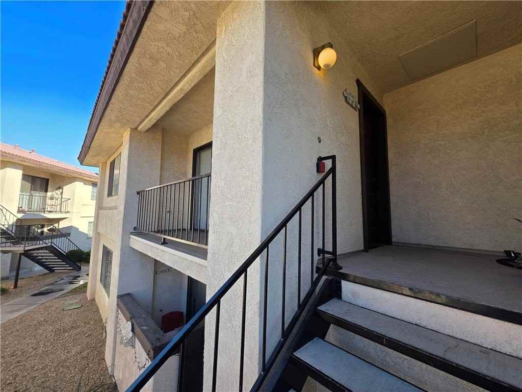 1190 1190 #F52 Ramar Road #52