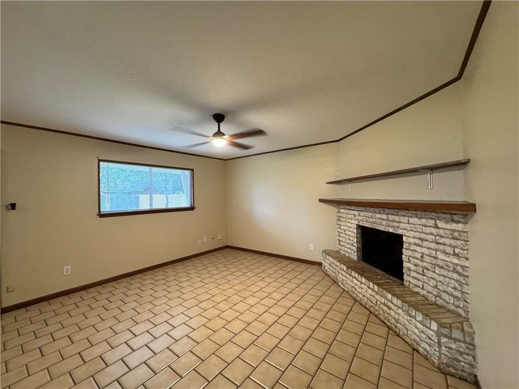 4422 Oxford Dr - Photo 3 of 31