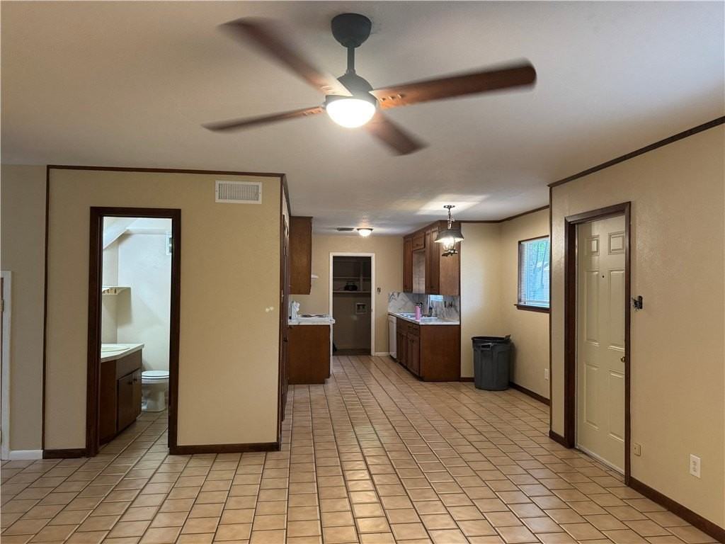 4422 Oxford Dr - Photo 6 of 31