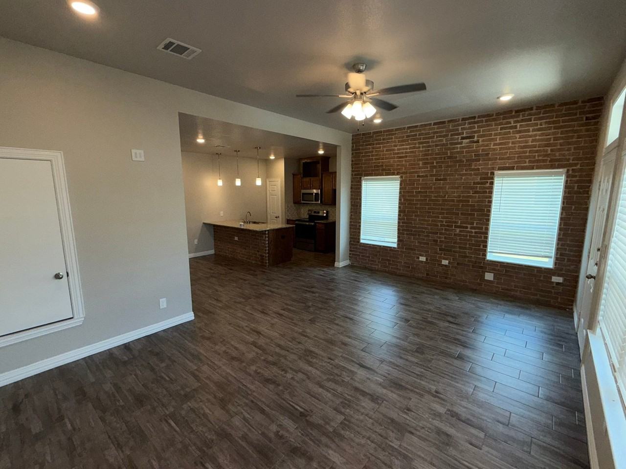 3159 Fenway Cir - Photo 4 of 14
