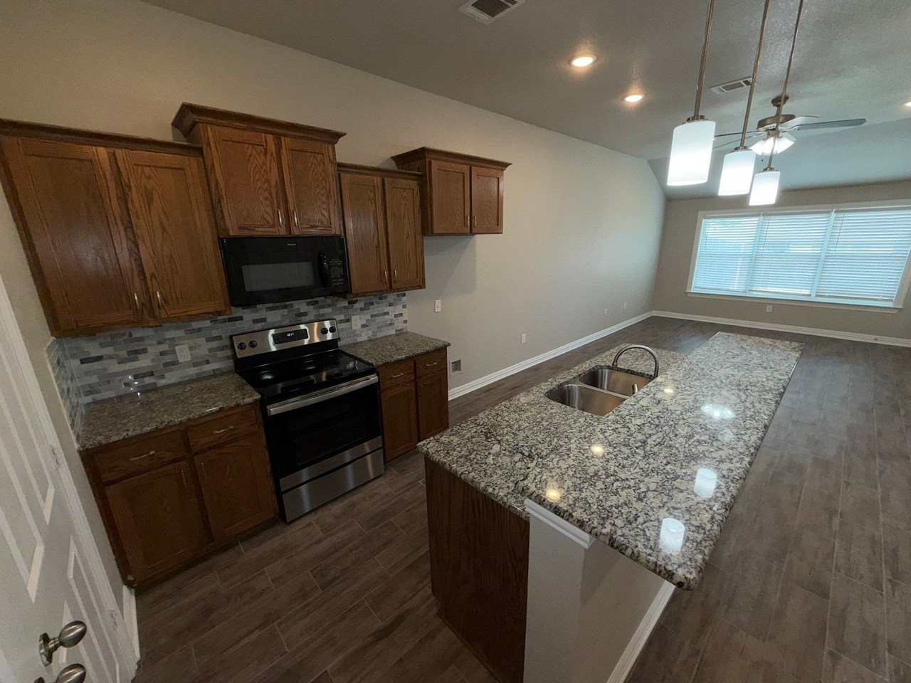 3326 S 13th St - Photo 2 of 14