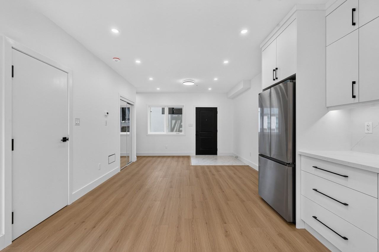 484 Westmount Avenue - Photo 6 of 33
