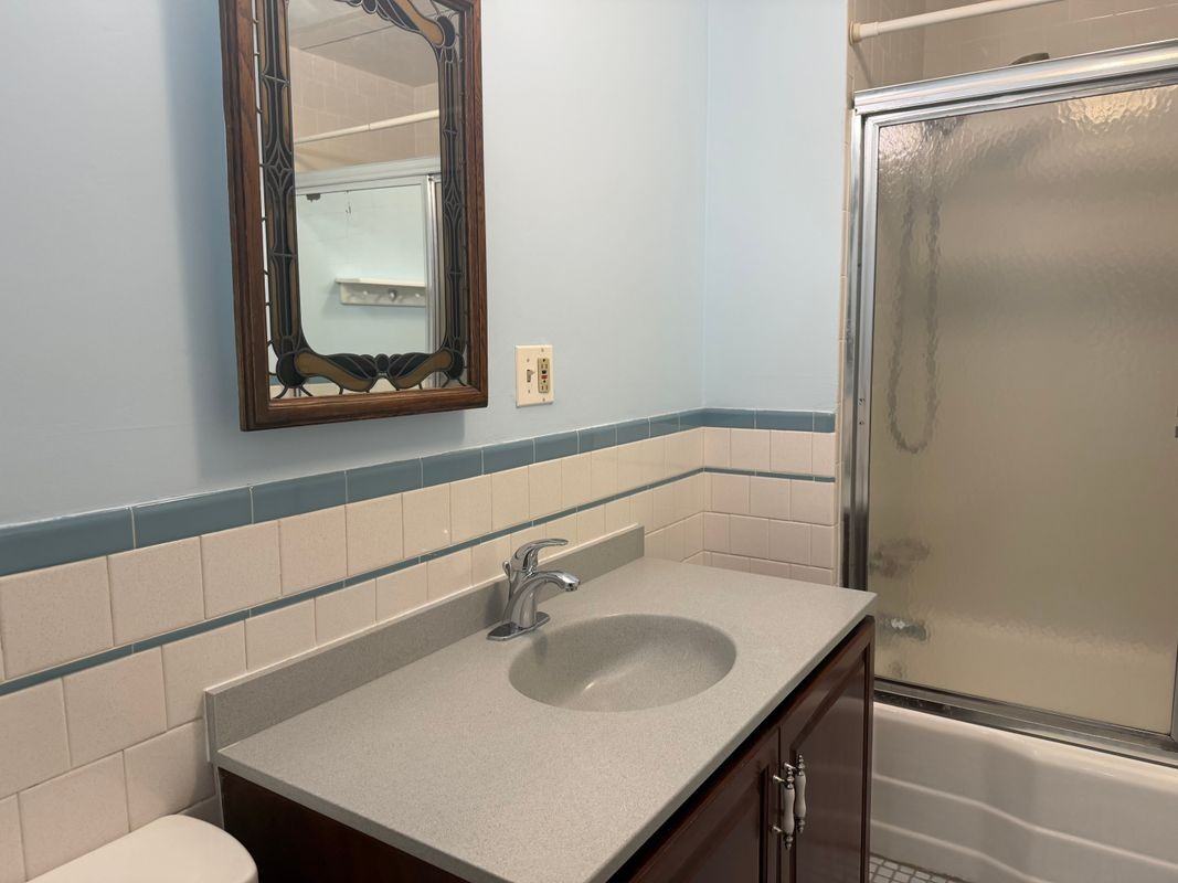 61 Sterling St ##2