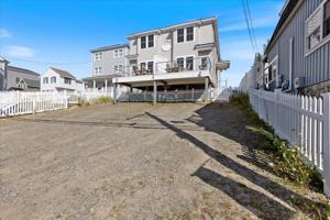 featured image of 220 N End Blvd ##2