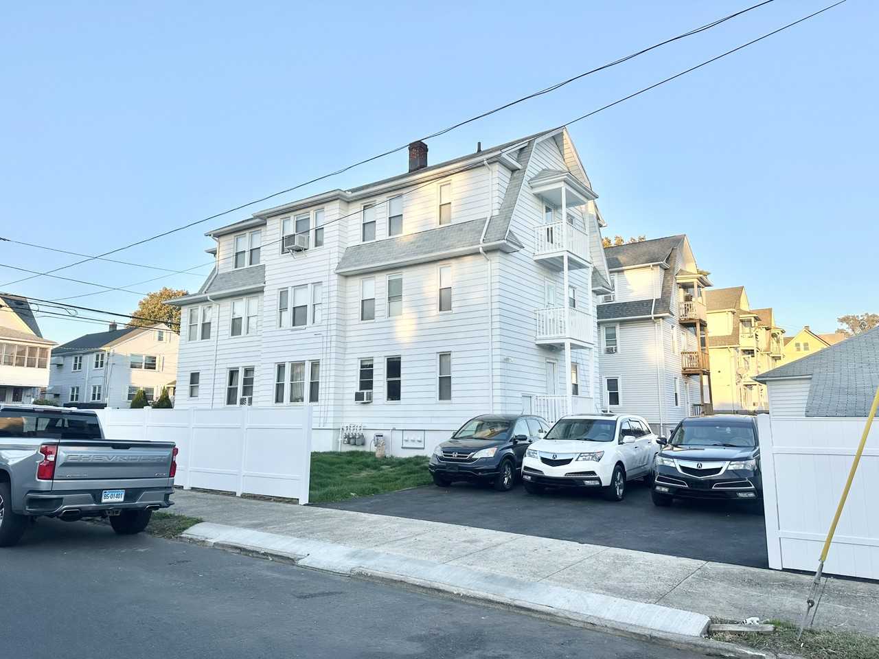71 Tremont Ave #3 - Photo 4 of 50
