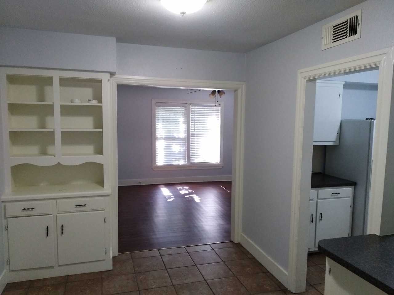736 South Fannin Avenue #A - Photo 5 of 14