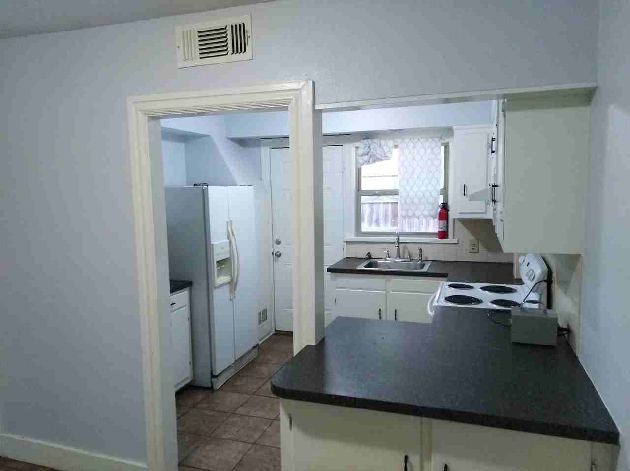 736 South Fannin Avenue #A - Photo 6 of 14