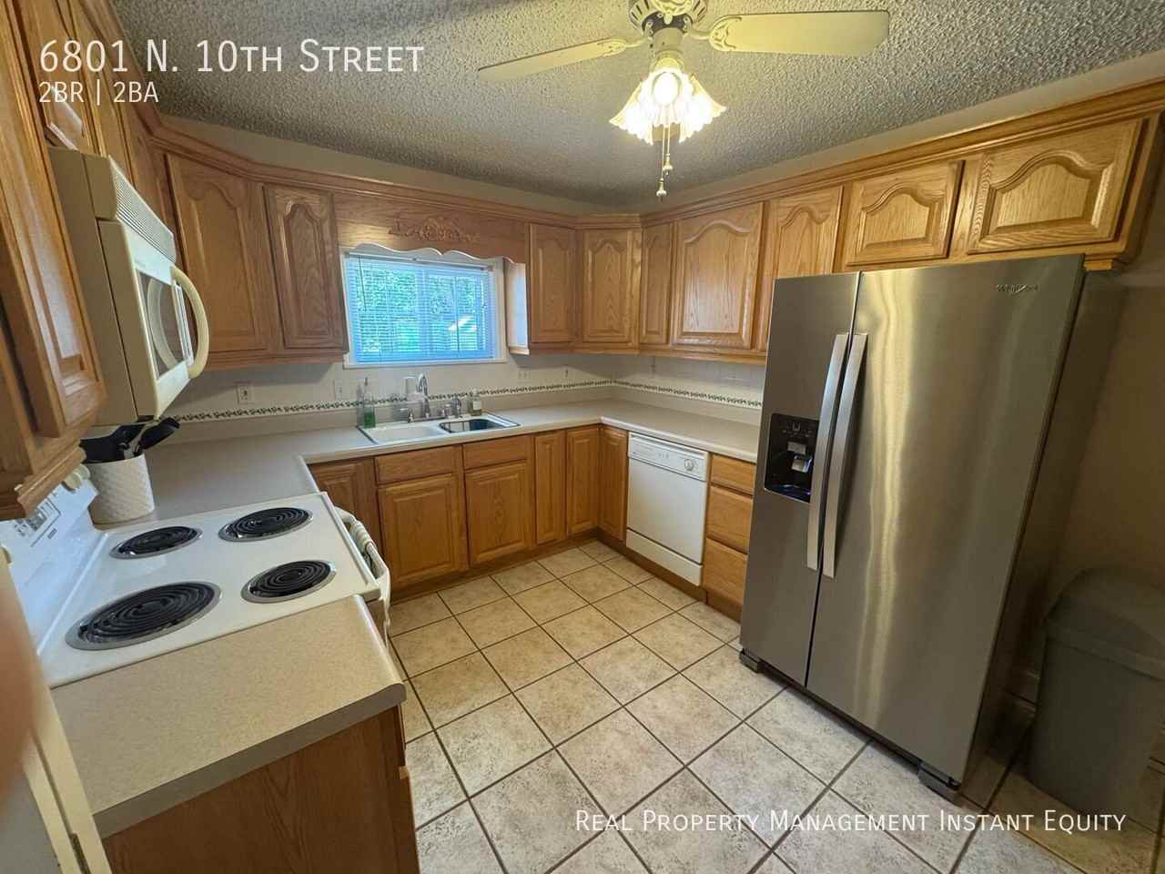 6801 N 10th St - Photo 6 of 21
