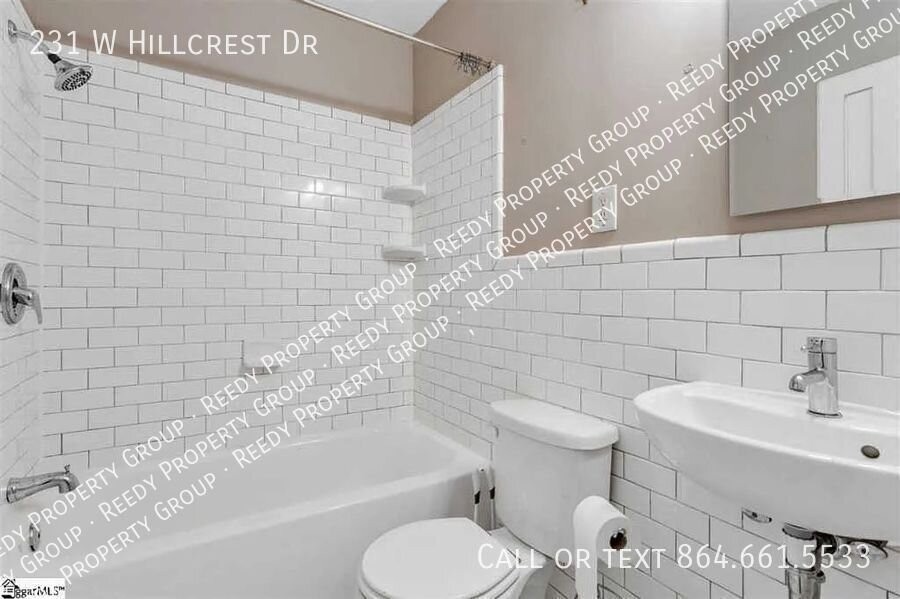 231 W Hillcrest Dr - Photo 5 of 6