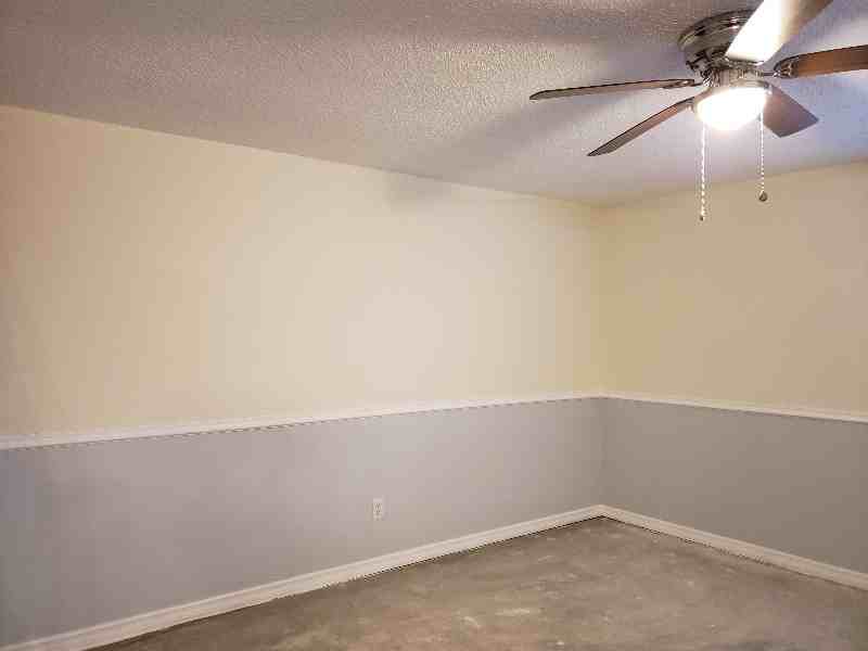 2109 Oak Meadow Cir - Photo 3 of 13