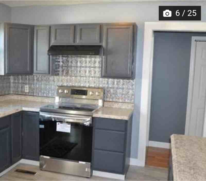1003 28th St - Photo 3 of 9