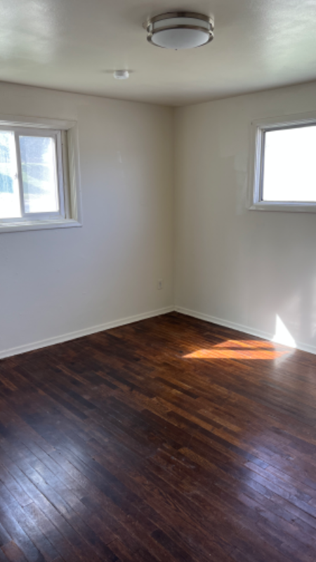 1213 W Gary St - Photo 2 of 7
