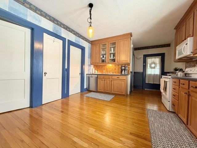 118 Cambridge St #2ndFL - Photo 6 of 10