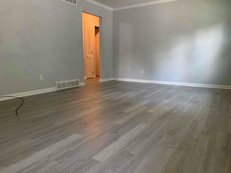 185 E Home St #B - Photo 2 of 9