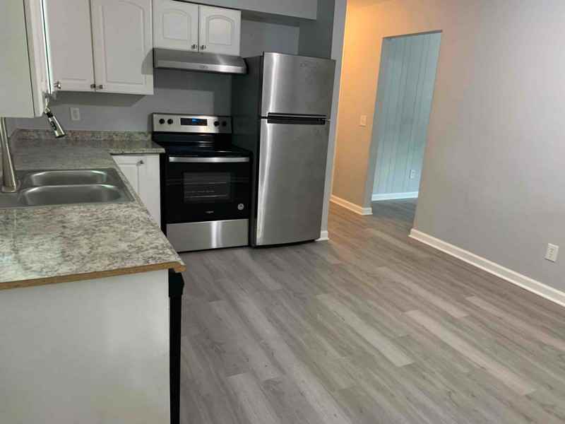 185 E Home St #B - Photo 3 of 9