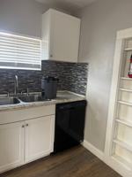 featured image of 608 W Fox St