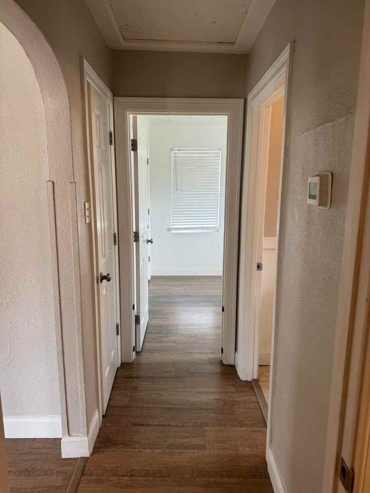 608 W Fox St - Photo 6 of 9