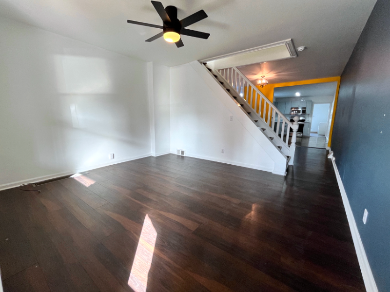 1907 Howland St - Photo 3 of 19