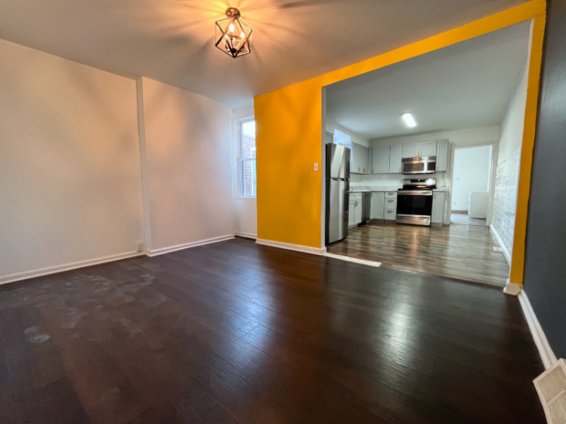 1907 Howland St - Photo 5 of 19
